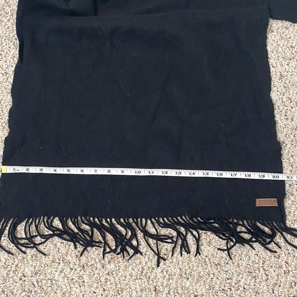Icewear 100% Wool Fringe Scarf - Picture 5 of 5